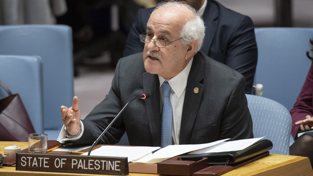 Erhebt trotz der Zusammenarbeit in der Corona-Krise Vorwürfe gegen Israel: Botschafter Mansur
