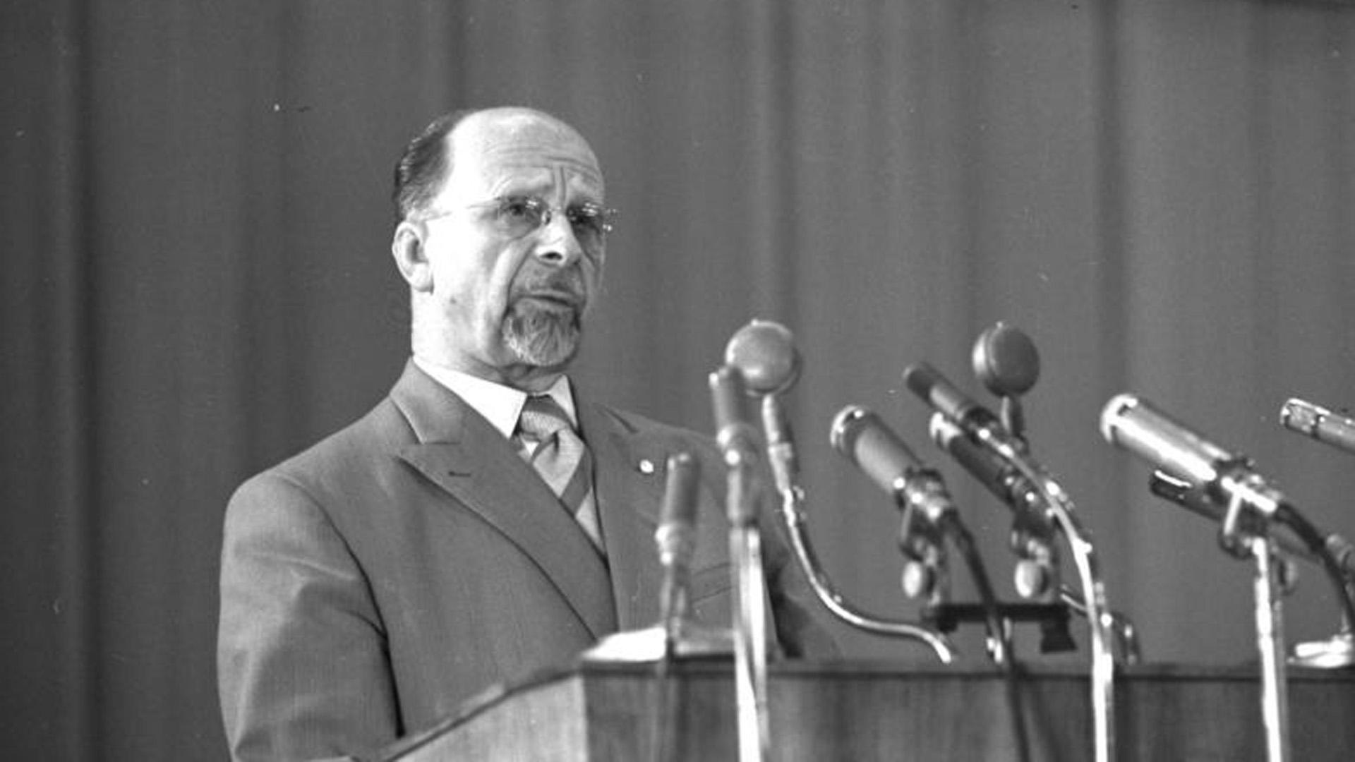 Verglich Israel mit NS-Deutschland: der langjährige starke Mann der DDR, Walter Ulbricht, hier im Jahr 1961