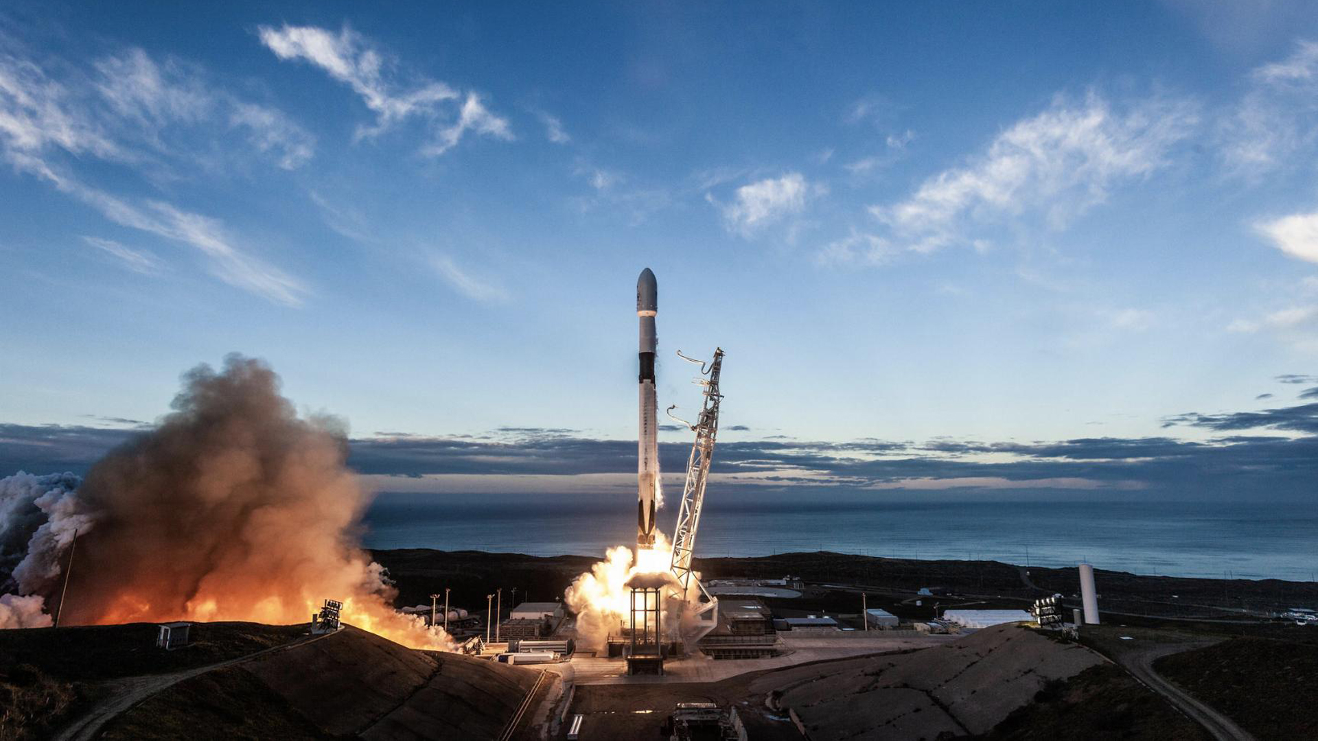 Eine amerikanische Falcon-9-Rakete bringt „BeReschit“ von Cape Canaveral in die Erdumlaufbahn