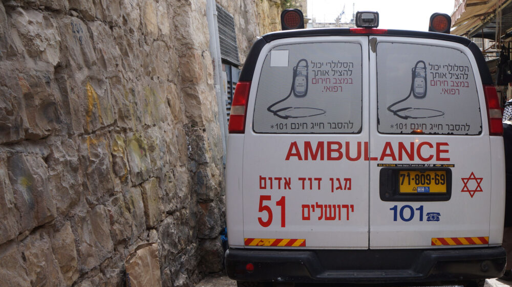 Wenn Lebensgefahr besteht, dürfen fromme Juden auch am Schabbat einen Krankenwagen rufen