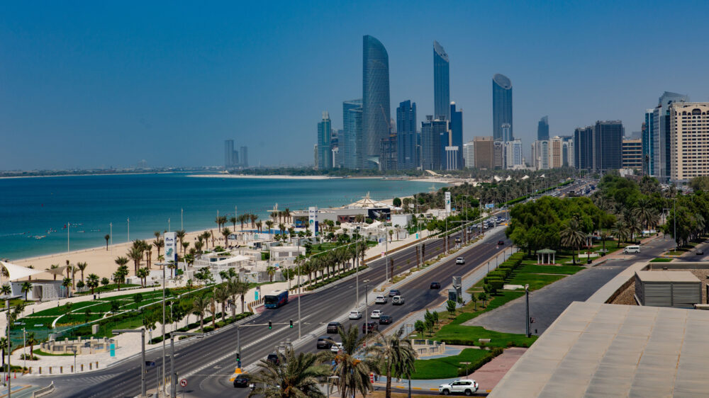 Als erster Golfstaat normalisieren die Emirate ihre Beziehungen zu Israel (Im Bild: Die Hauptstadt Abu Dhabi)