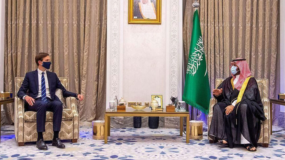 Der saudische Kronprinz Bin Salman (r.) sagte im Gespräch mit dem amerikanischen Präsidentenberater Kushner, er strebe derzeit keine Normalisierung mit Israel an