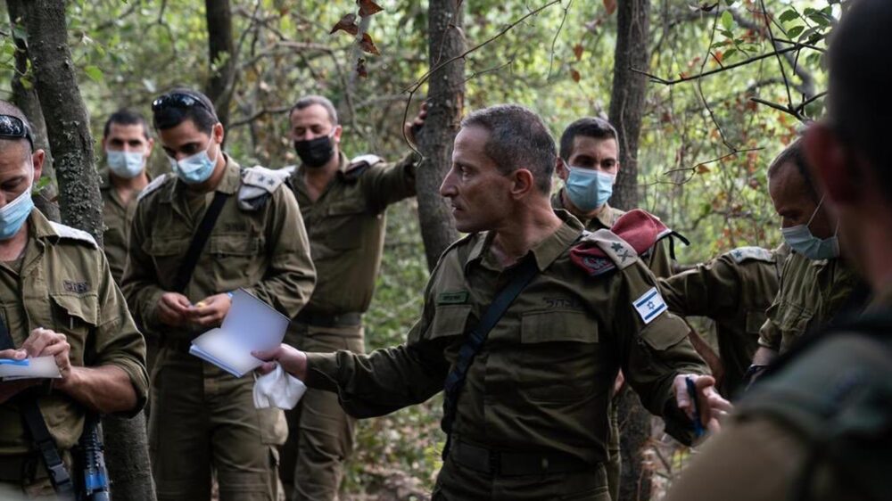 Israelische Soldaten trainieren nur wenige Meter von der libanesischen Grenze entfernt