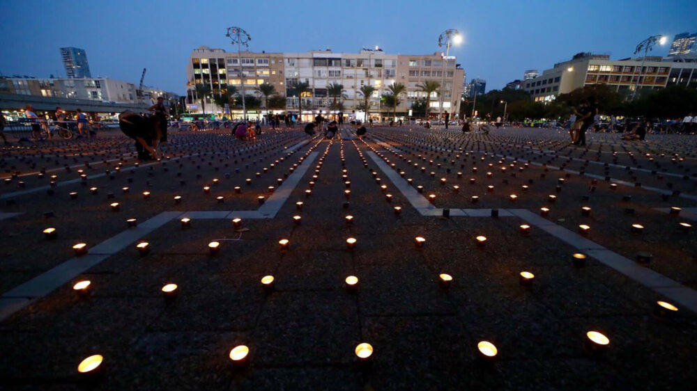 Zu Ehren Rabins brannten in Tel Aviv 25.000 Kerzen