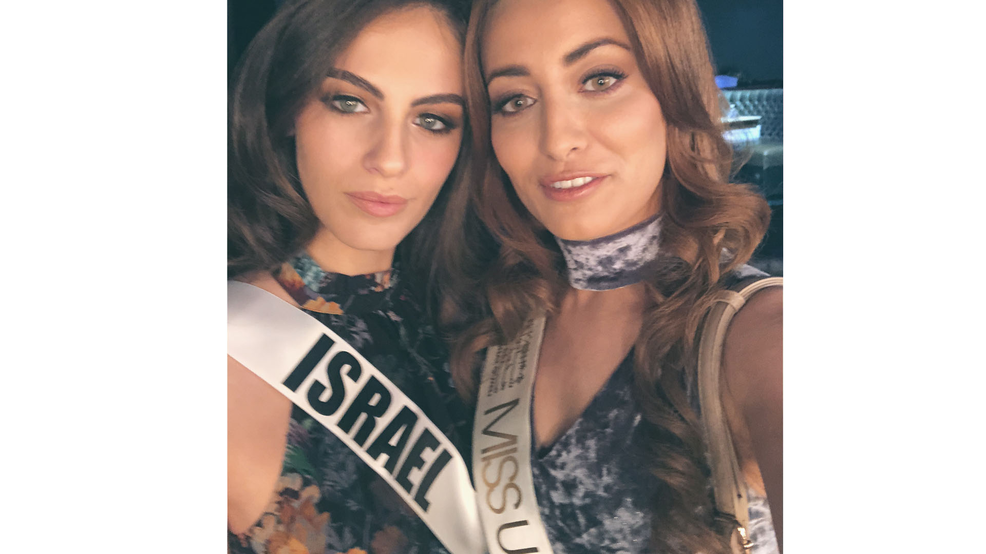Die Reaktionen auf das Selfie mit Miss Israel, Adar Gandelsman (l.), im Jahr 2017 veränderten Idans Leben