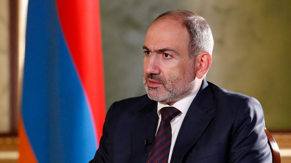Verurteilt die israelischen Waffengeschäfte mit Aserbaidschan: der armenische Premier Paschinjan