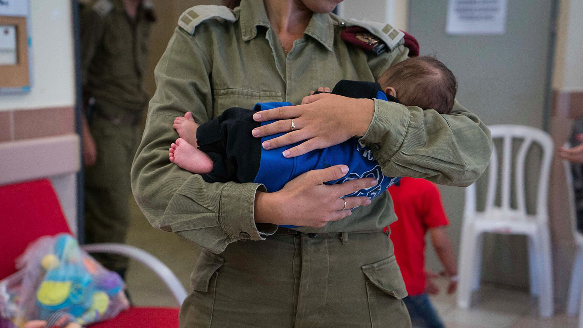 Auch syrische Babys werden von der israelischen Armee versorgt