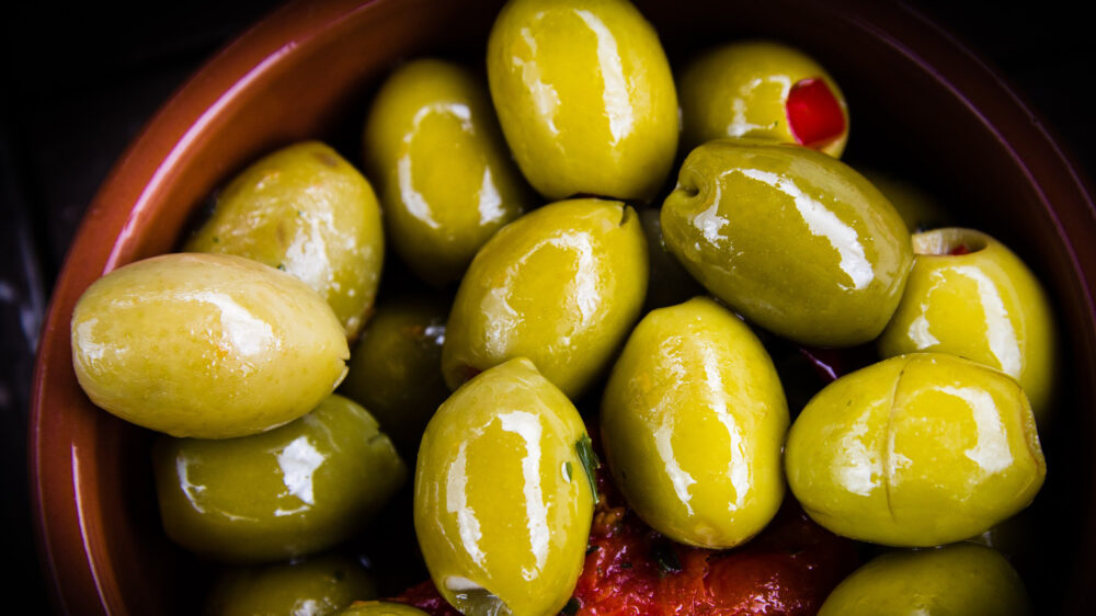 Seit Jahrtausenden Bestandteil der mediterranen Küche: Oliven (Symbolbild)