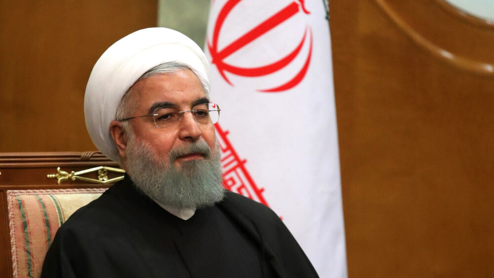 Balanciert zwischen Hardlinern im eigenen Land und internationalem Druck: Irans Präsident Rohani (Archivbild)