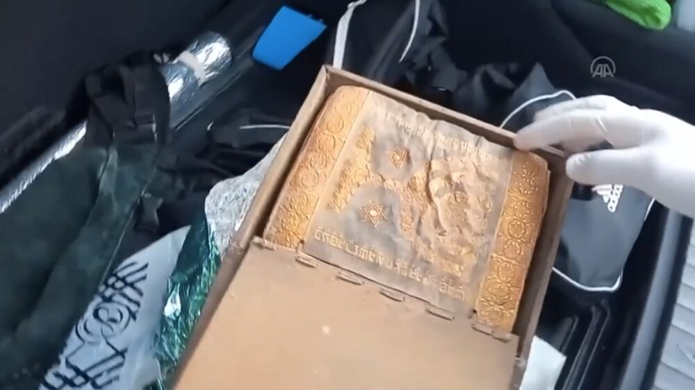 Die Tora wurde im Kofferraum des Fahrzeugs gefunden
