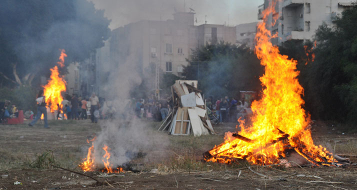 Lagerfeuer sind an Lag BaOmer beliebt – doch die Brandschutzbehörde mahnt auch in diesem Jahr zur Vorsicht