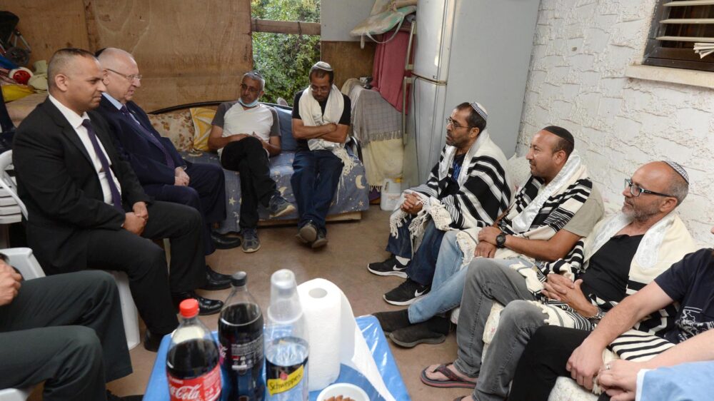 Nach dem Tod von Jigal Jehoschua besuchte Staatspräsident Reuven Rivlin die Hinterbliebenen. Nun ist der Bruder des Mordopfers mit dem Araber Malek Hassuna befreundet.