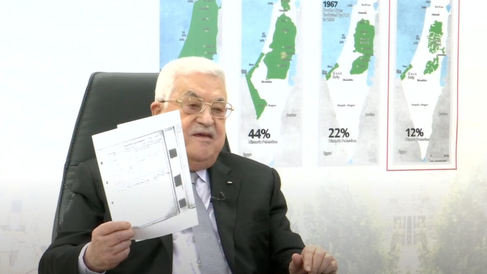 Irreführende Karte im Hintergrund, angebliche Besitzurkunde in der Hand: Abbas am Freitag vor der UN-Generalversammlung