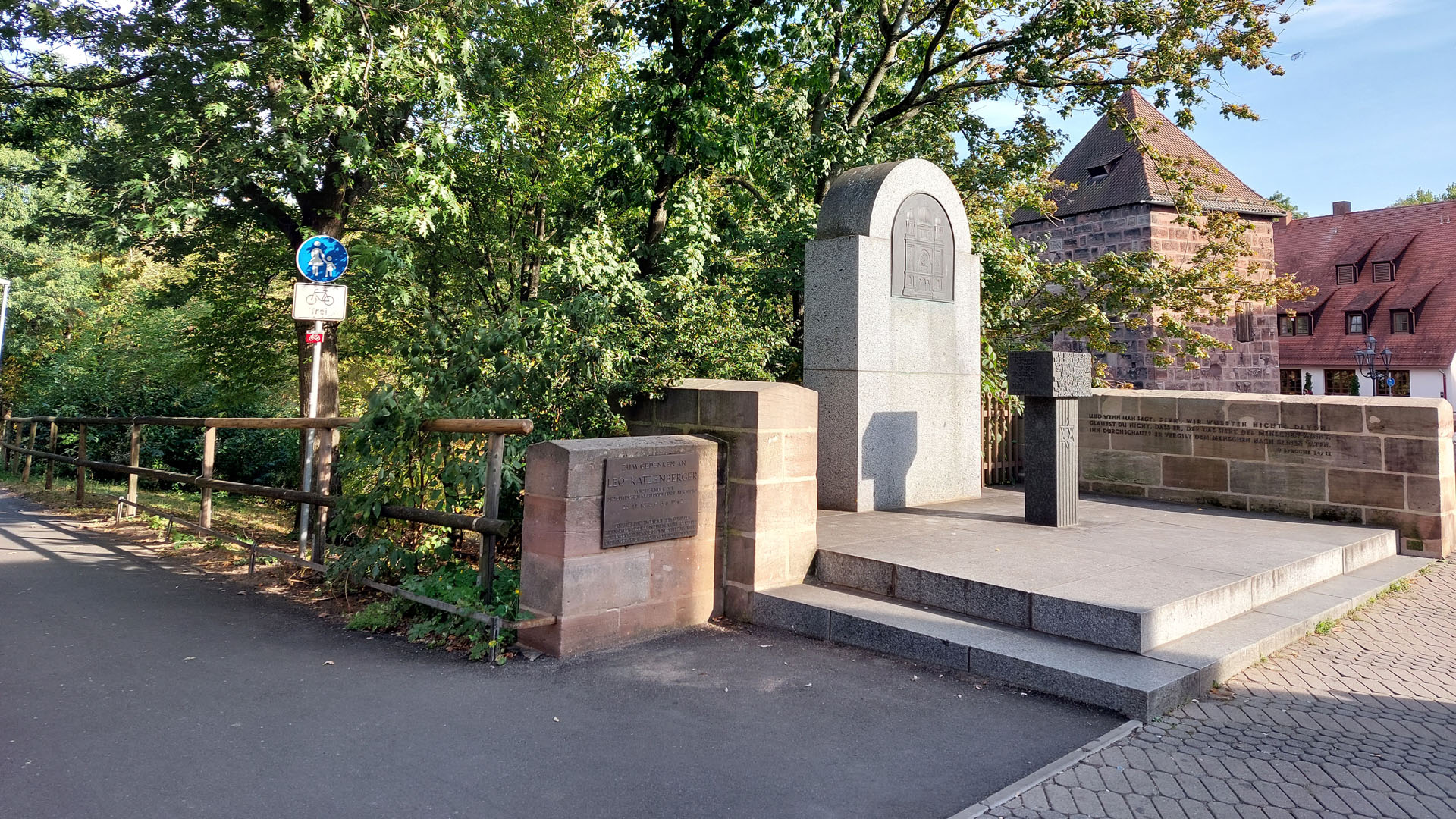 Denkmal für die 1938 zerstörte Hauptsynagoge am Pegnitzufer