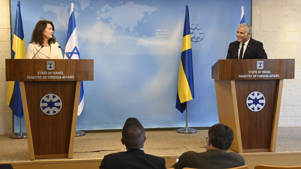 Scheinen sich gut zu verstehen: Linde und Lapid bei der gemeinsamen Pressekonferenz