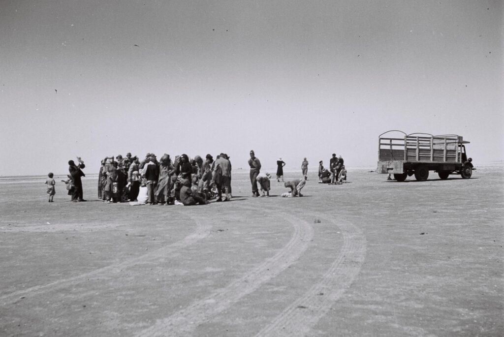 Jemenitische Juden auf dem Weg zu einem Sammelpunkt, von dem aus sie ihre Flucht nach Israel fortsetzen können