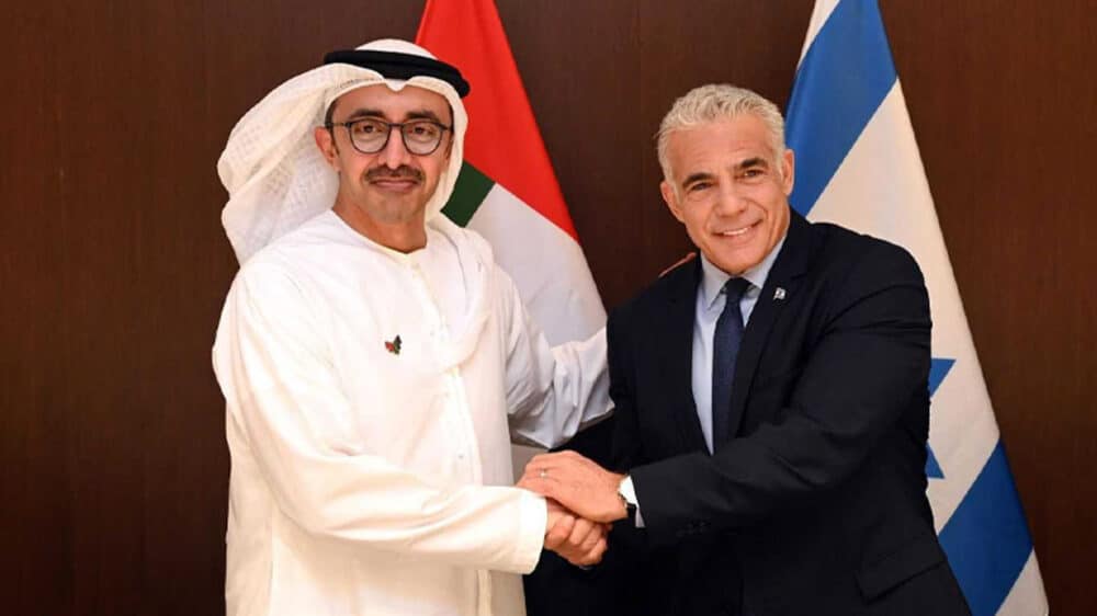 Emiratischer Außenminister bin-Zayes besucht Israel und trifft Lapid