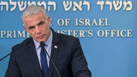 Lapid verkündet: Israel werde die Täter des Anschlags finden