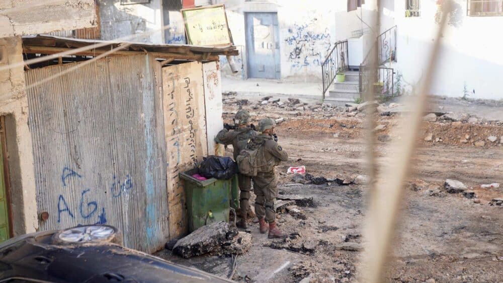 Soldaten der israelischen Armee während der Operation „Haus und Garten“ in Dschenin