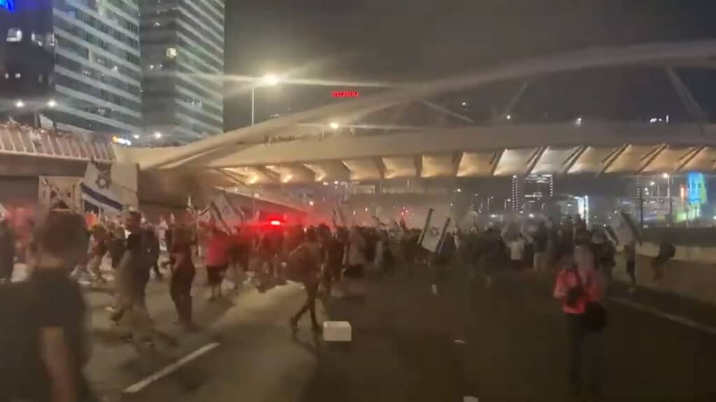 Wiederholt fanden sich viele Israelis zu Protesten gegen die Justizreform in Tel Aviv ein