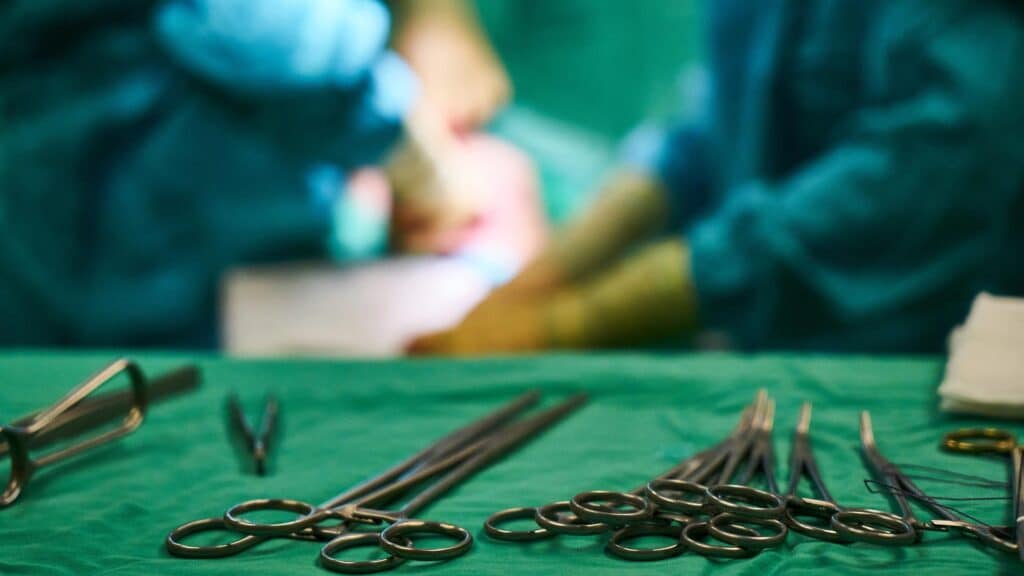 Für Operationen benötigen Ärzte ihr Besteck