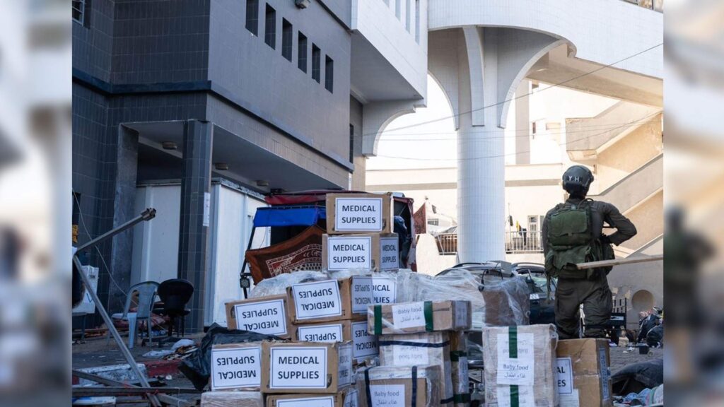 Die Armee brachte nach eigenen Angaben medizinische Güter für das Schifa-Krankenhaus in Gaza-Stadt mit