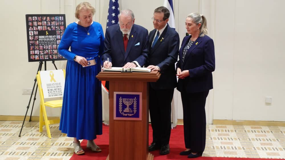 Huckabee Herzog