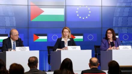 Streben einen strategischen Dialog an: Der palästinensische Premier Mustafa sowie die EU-Außenbeauftragte Kallas und die Mittelmeer-Kommissarin Suica (v. l.)