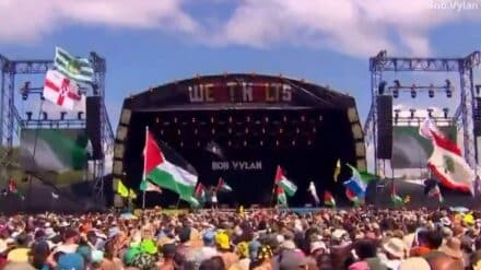 Bei dem Konzert von Bob Vylan wünschte das Publikum israelischen Soldaten den Tod