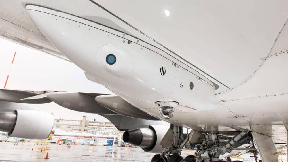 Das Abwehrsystem von Elbit wird an der Unterseite der Flugzeuge angebracht