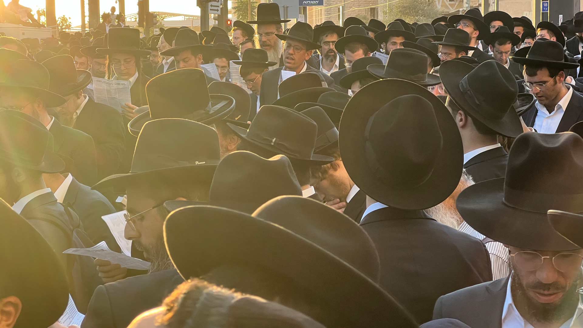 zehntausende-haredim-bei-massenprotest-gegen-wehrpflicht-israelnetz