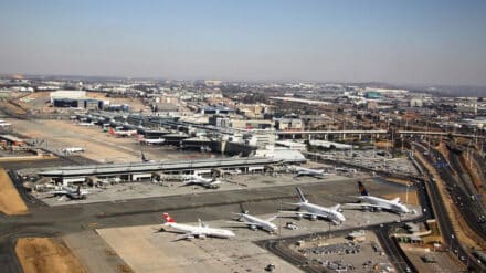 Der Flughafen O. R. Tambo bei Johannesburg