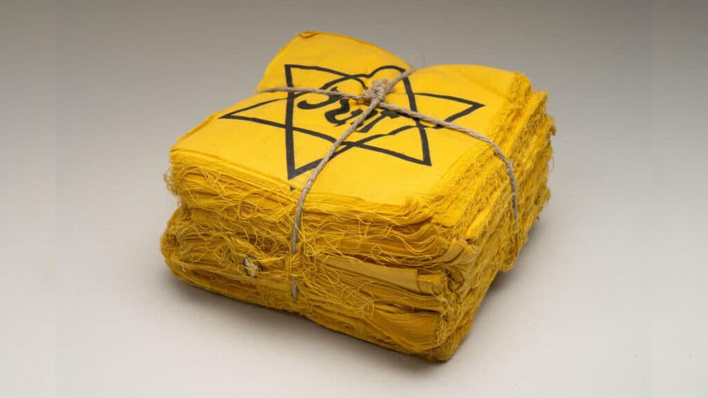 Zeugnis des Grauens: Diese Stoffstücke mit dem Gelben Stern waren für Juden in Frankreich bestimmt