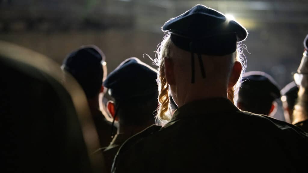 Abschlusszeremonie: Rund 70 Ultra-Orthodoxe haben eine Ausbildung für Kommandoaufgaben gemeistert