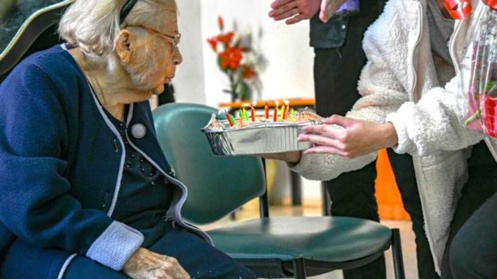 Jaroslava Levinska feiert Geburtstag