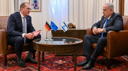 Sicherheitsanliegen: Der deutsche Innenminister Dobrindt (l.) im Gespräch mit dem israelischen Premier Netanjahu