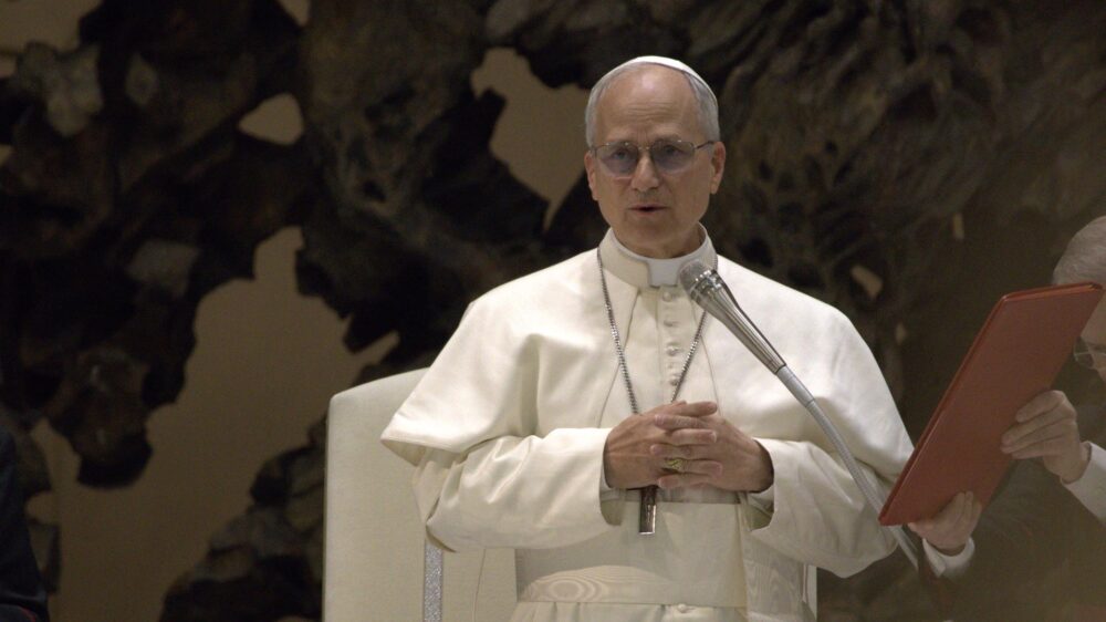 Papst Leo XIV. bei einer Medienaudienz am 12.05.2025