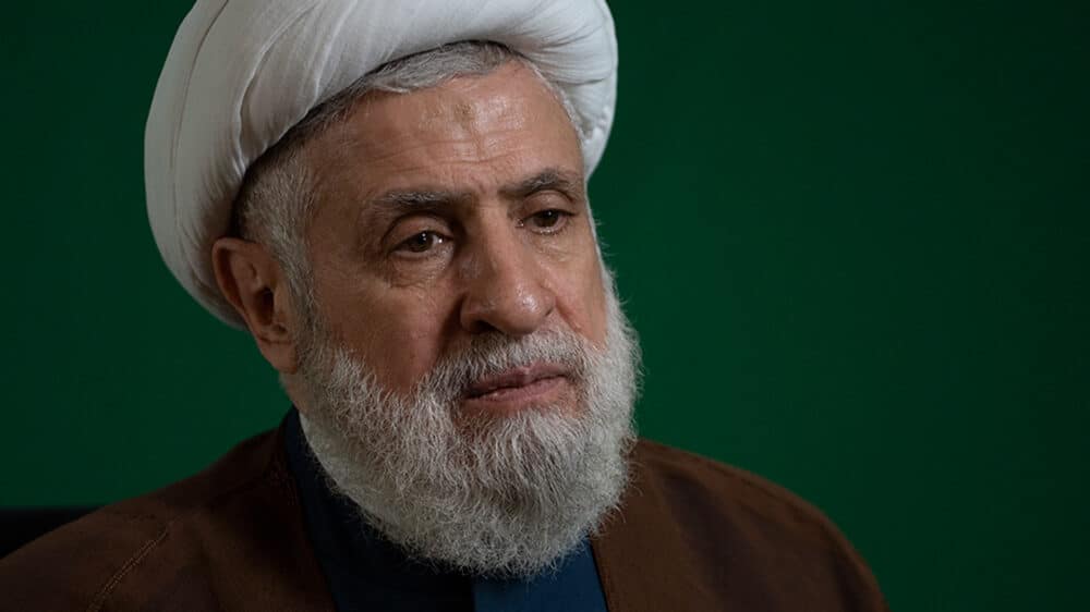 Hisbollah-Führer Kassem fordert die libanesische Regierung auf, die Verhandlungen mit Israel einzustellen