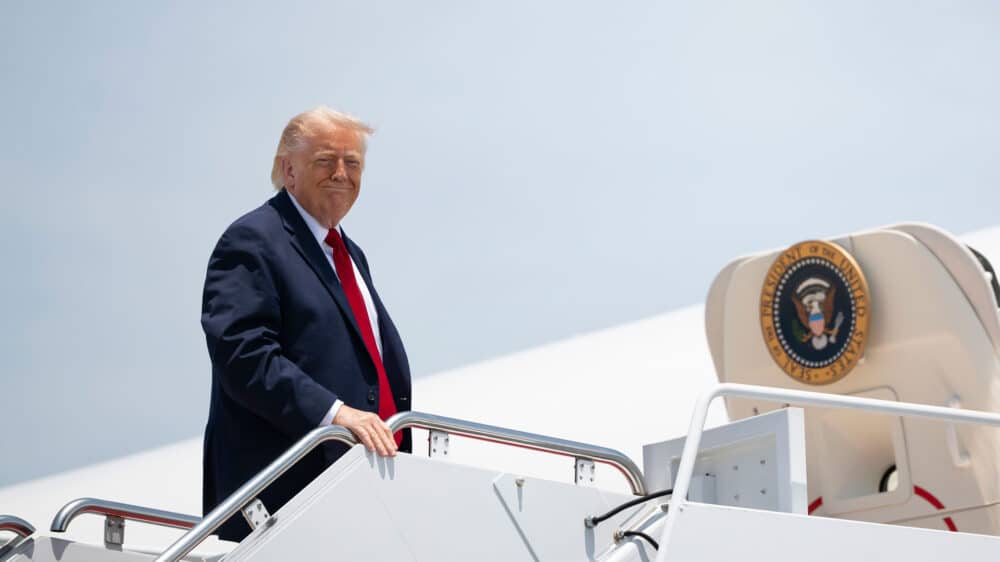 US-Präsident Trump besteigt die Air Force One