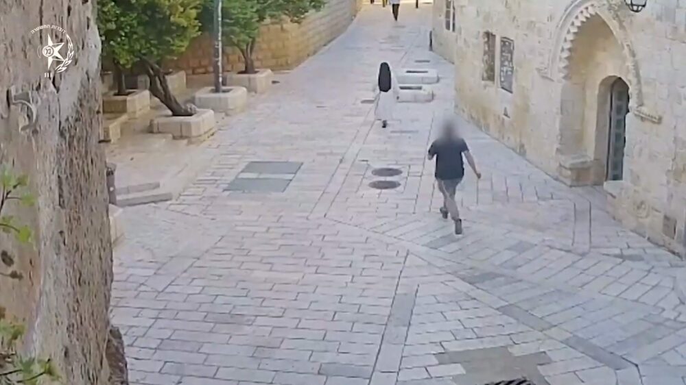 Ende April griff ein Israeli eine Nonne in Jerusalem von hinten an