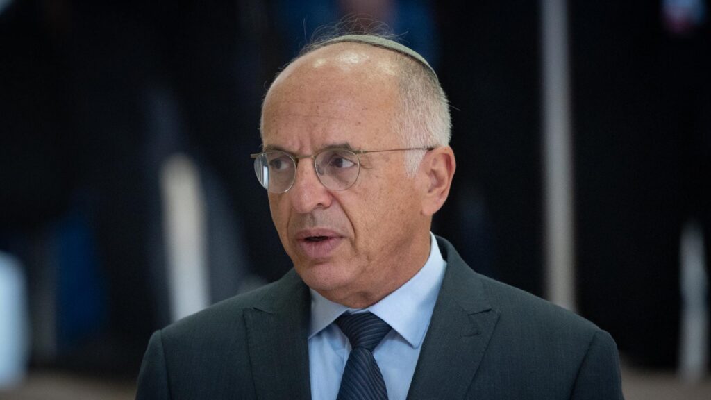 Verfassungsrichter Sohlberg, Vorsitzender des Zentralen Wahlausschusses, hat den Schabak beauftragt, Hinweisen auf ausländische Einflussnahme bei den Knessetwahlen nachzugehen